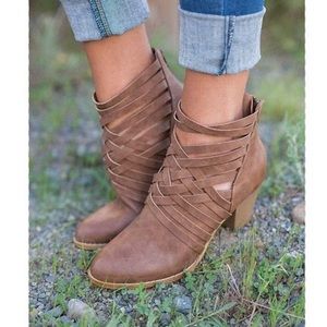 Cognac Open Sides Woven Strap Chunky Stacked Block Heel Ankle Boots Sz 8